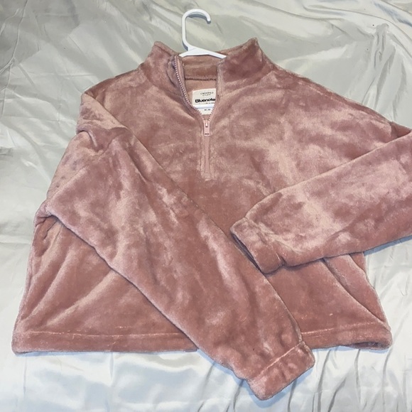 super soft pink cropped sweater Size medium from bluenotes - Picture 1 of 3